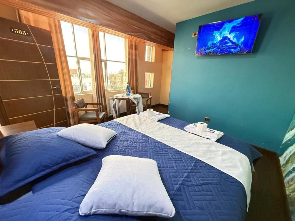 Suite with City View room - Image 3