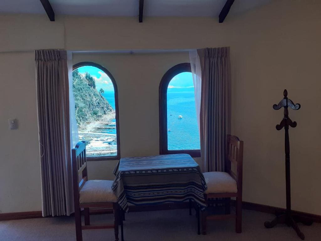 Family Room with Balcony room - Image 3