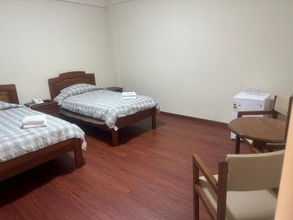 Twin Room with Private Bathroom room - Image 2