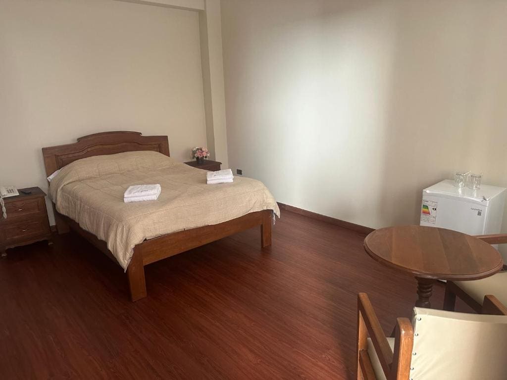 Double Room with Private Bathroom room - Image 1