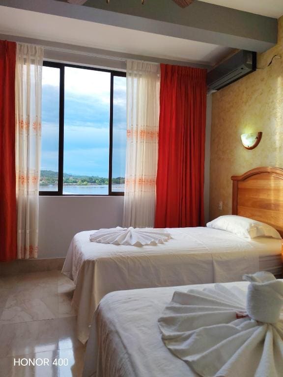 Double Room with Mountain View room - Image 3