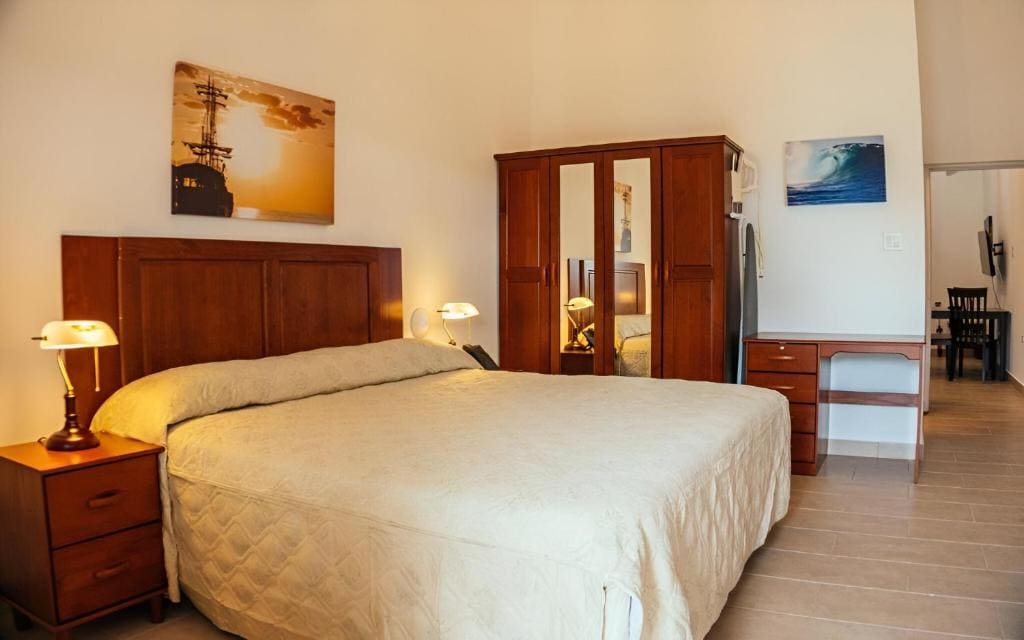 One-Bedroom Suite room - Image 1