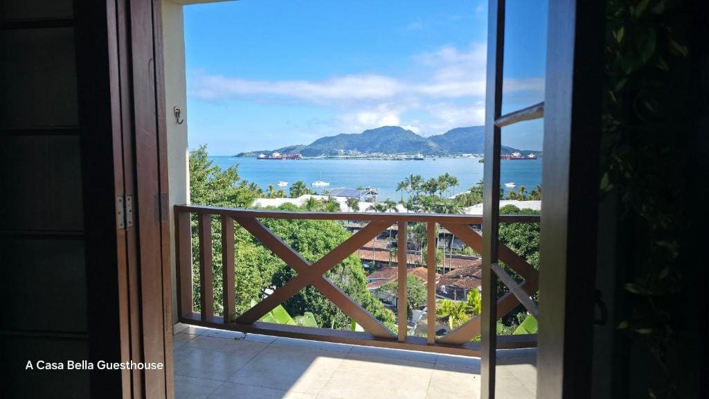 Deluxe Suite with Sea View room - Image 1