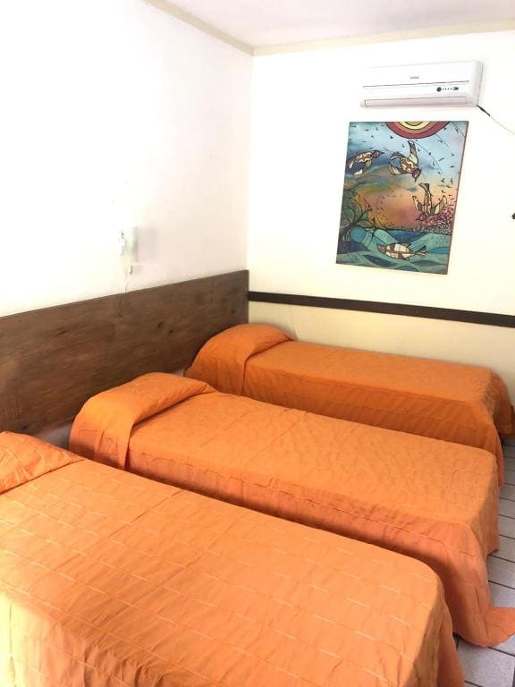 Standard Triple Room room - Image 1