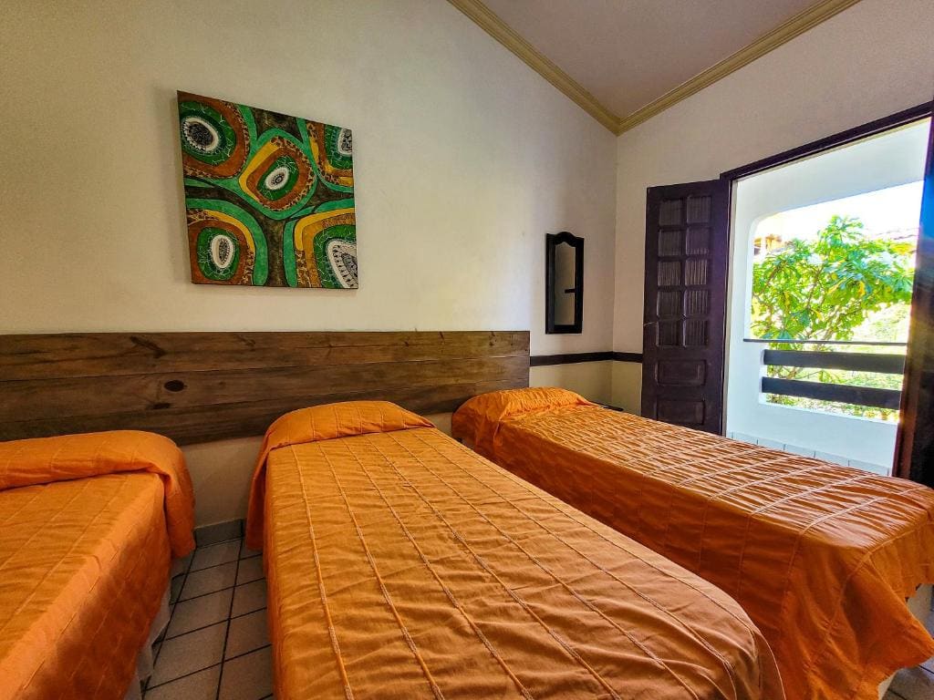 Standard Triple Room room - Image 2