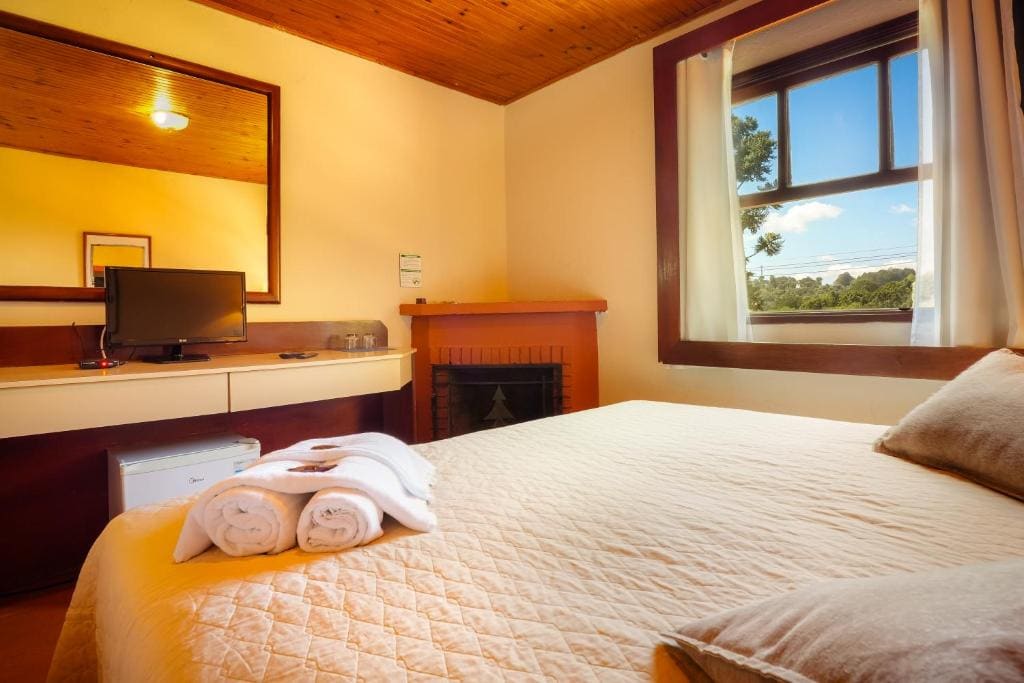 Standard Triple Room room - Image 3