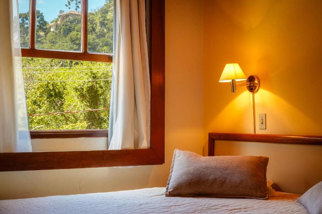 Standard Triple Room room - Image 2