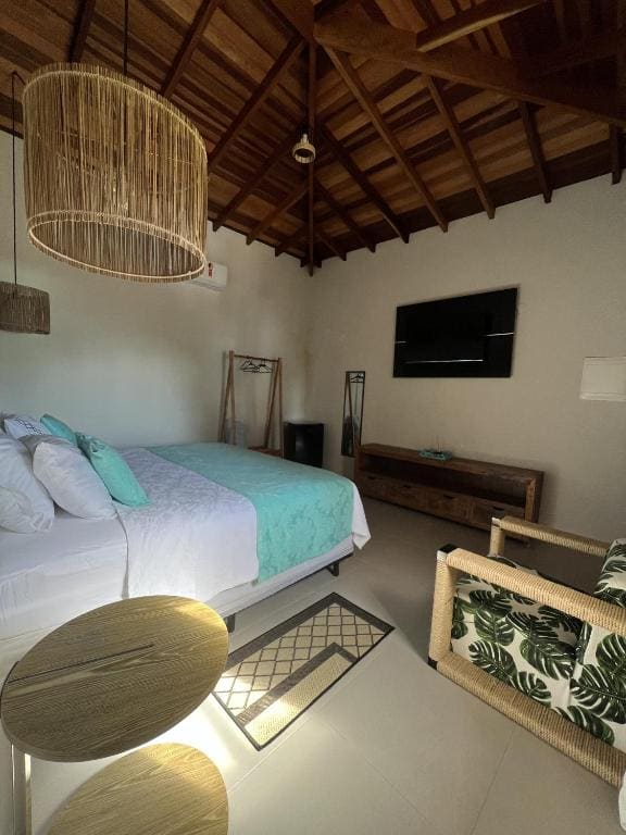 Deluxe Suite with Sea View room - Image 2