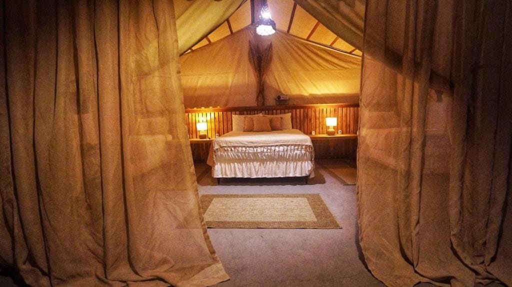 Tent room - Image 2