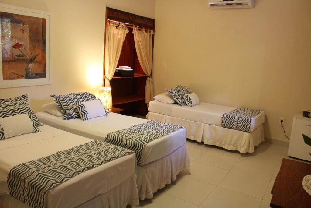 Superior Triple Room room - Image 1