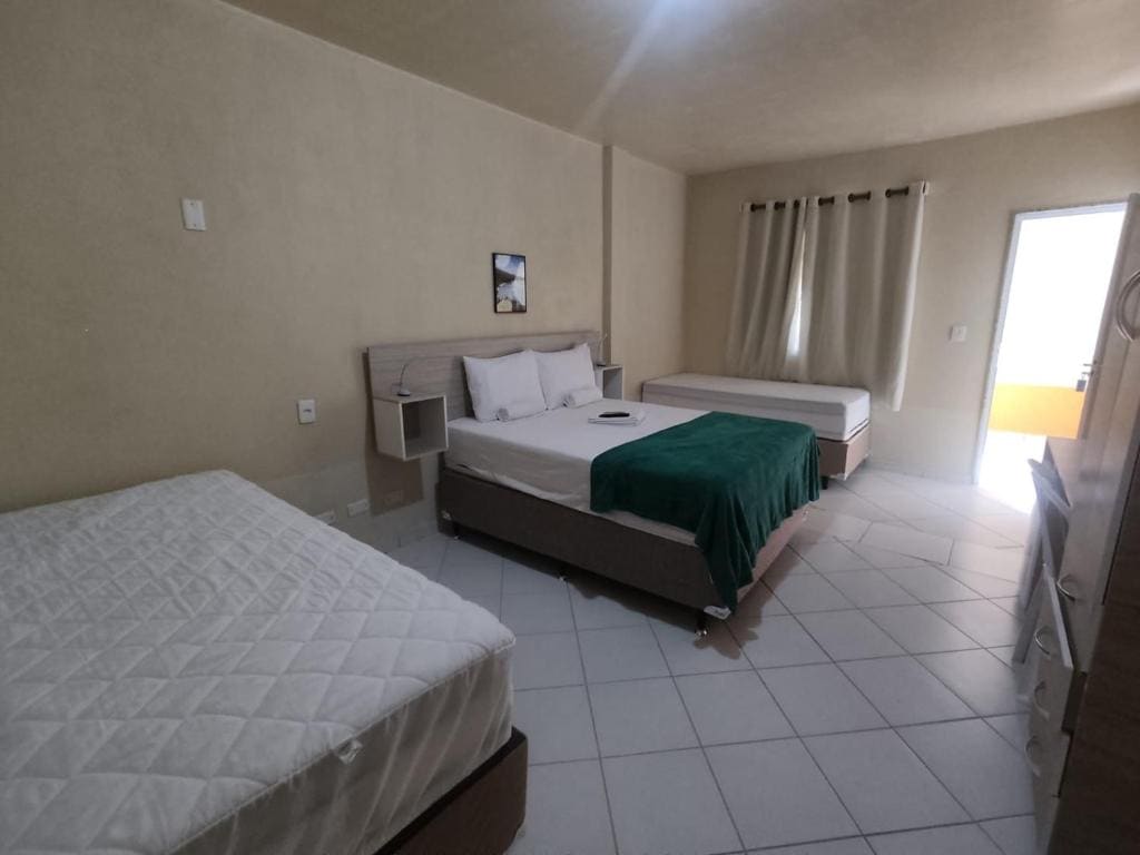Standard Quadruple Room room - Image 3