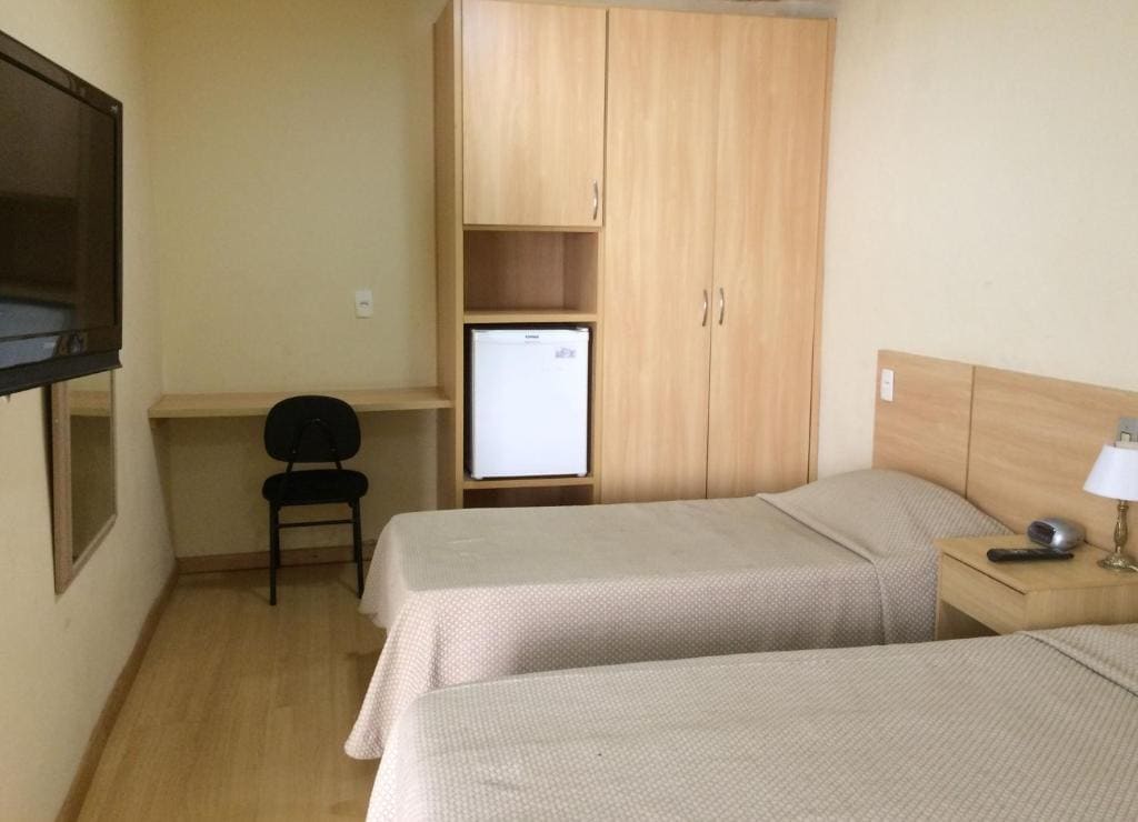 Standard Triple Room room - Image 2
