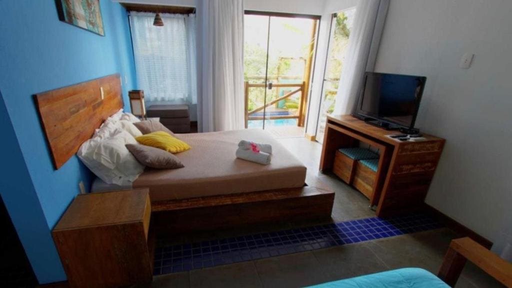 Suite with Pool View room - Image 3