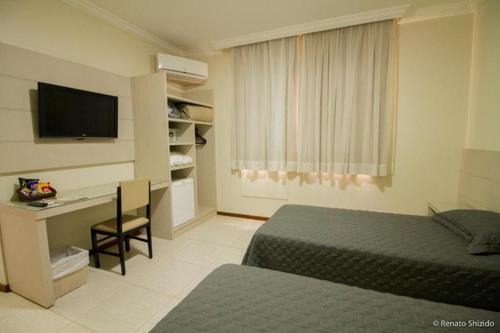 Deluxe Twin Room room - Image 3