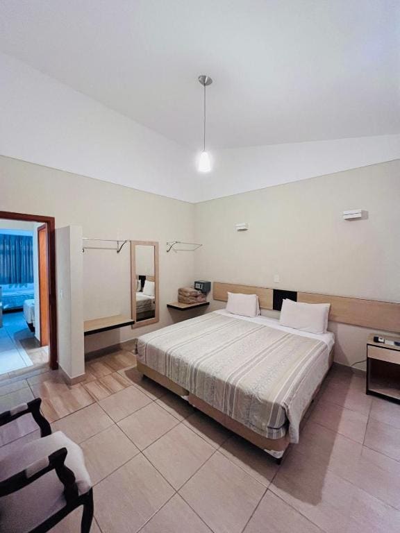 Superior Quadruple Room room - Image 2