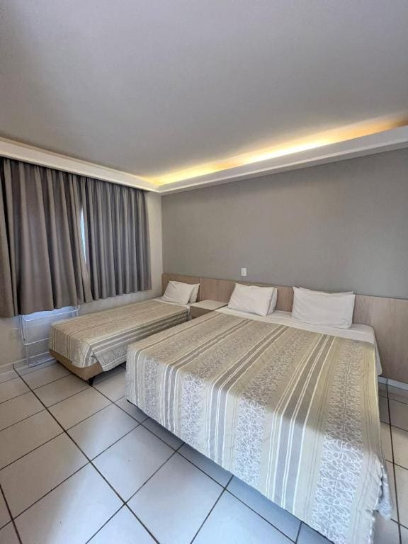 Standard Triple Room room - Image 1
