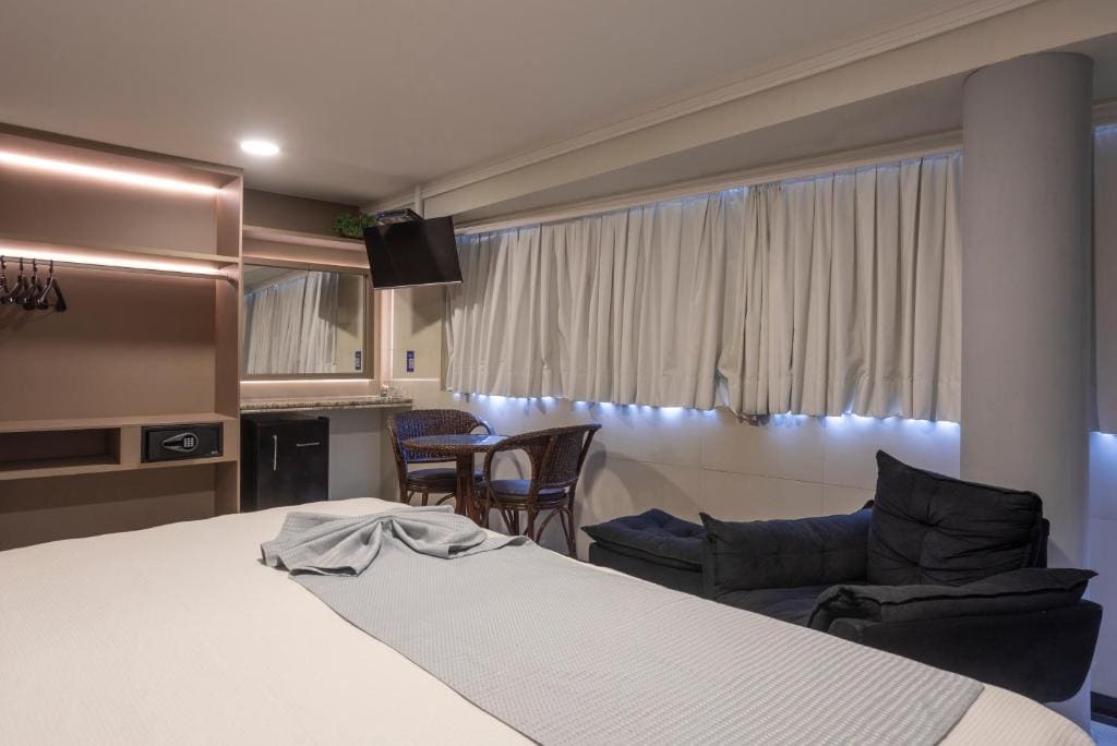 Luxury Double Room with Frontal Sea View room - Image 1