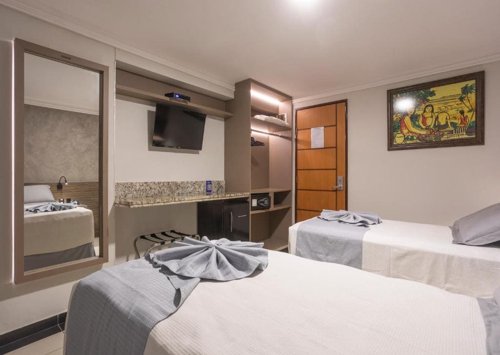 Superior Double Room with Side Sea View room - Image 2