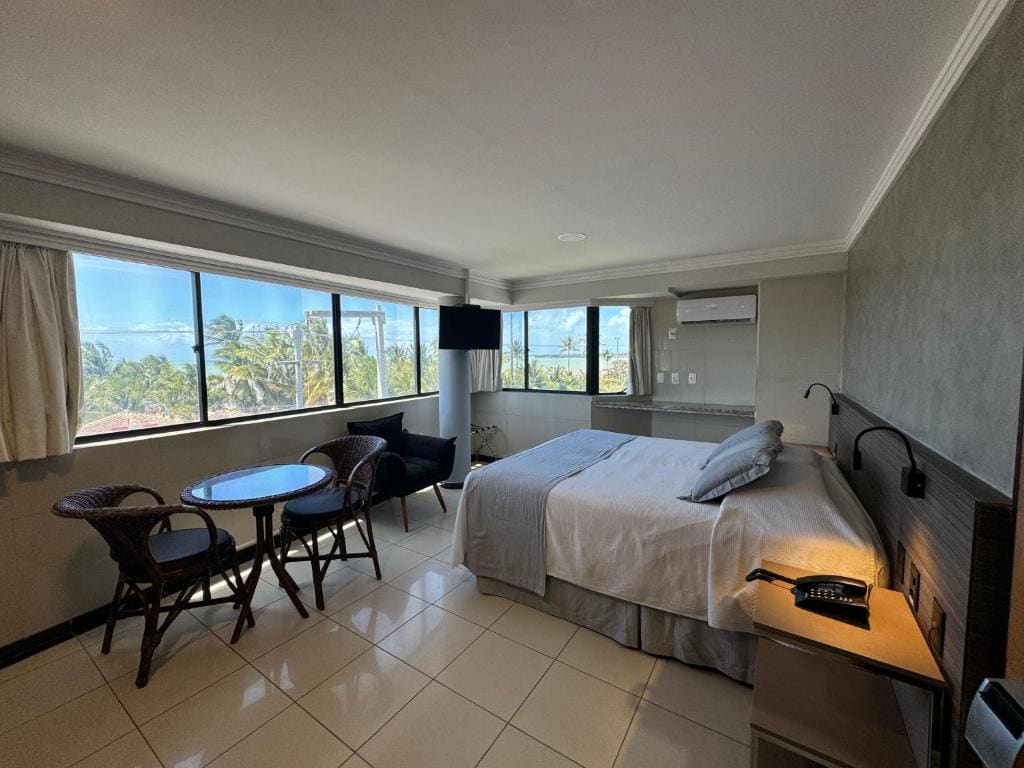 Luxury Double Room with Frontal Sea View room - Image 2