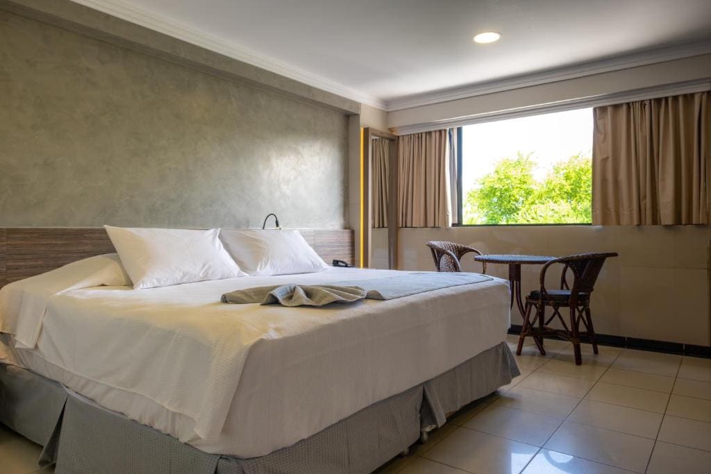 Superior Double Room with Side Sea View room - Image 3