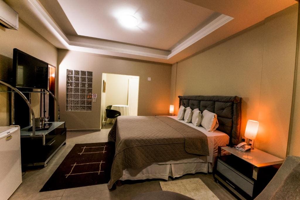King Suite with Spa Bath room - Image 1