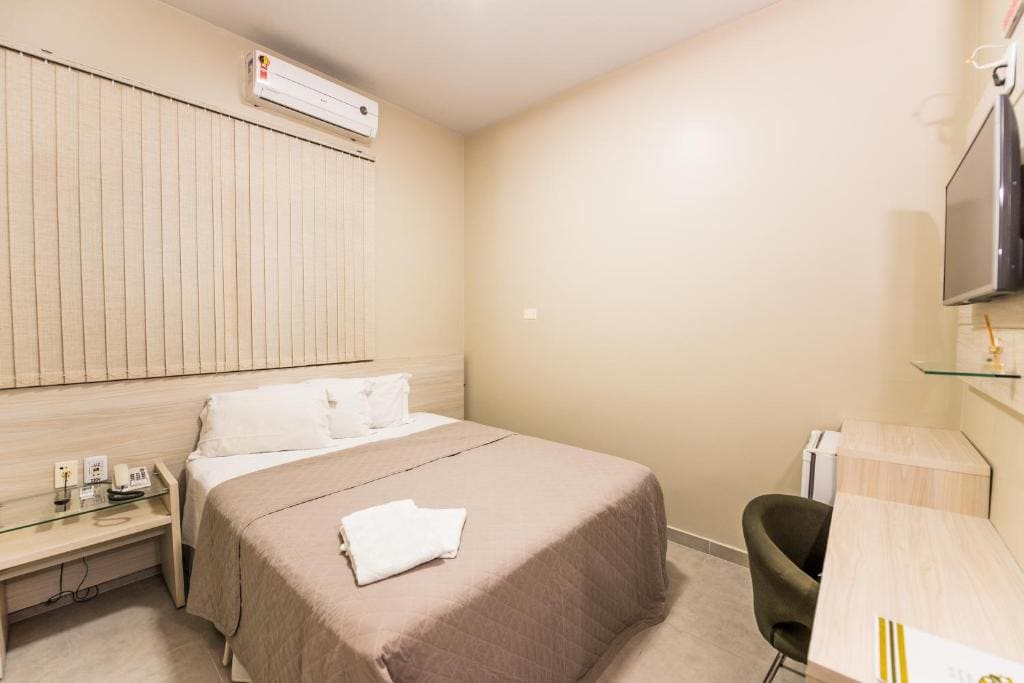 Standard Double or Twin Room room - Image 1