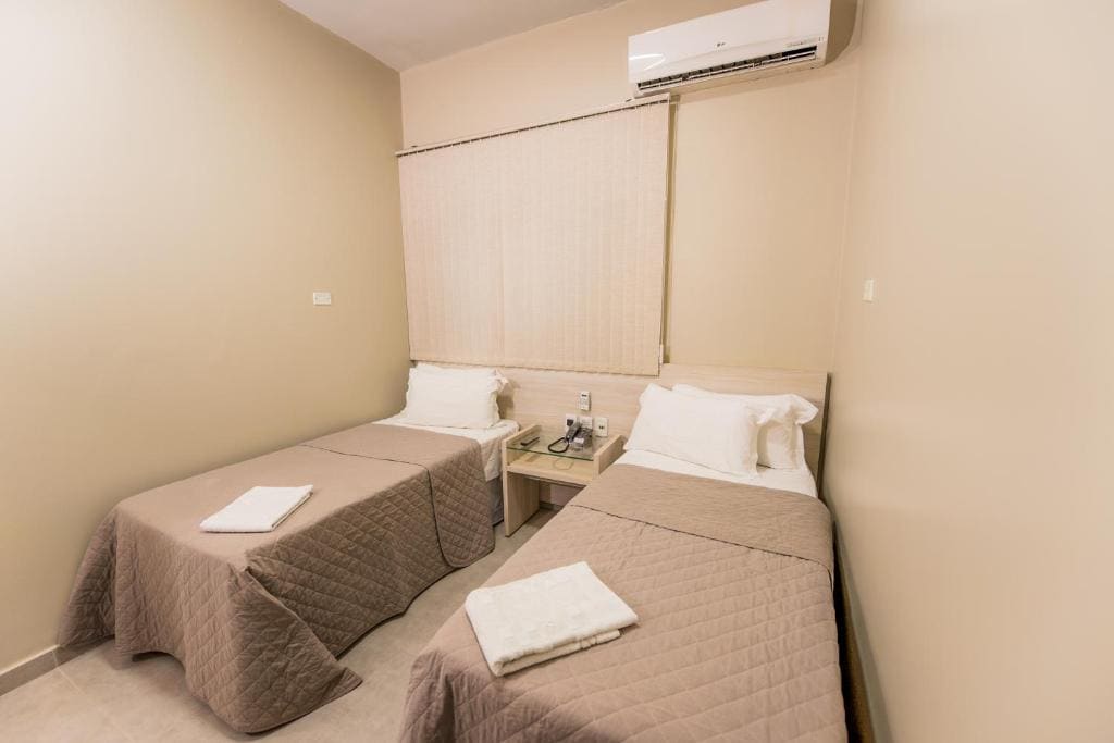 Standard Twin Room room - Image 2