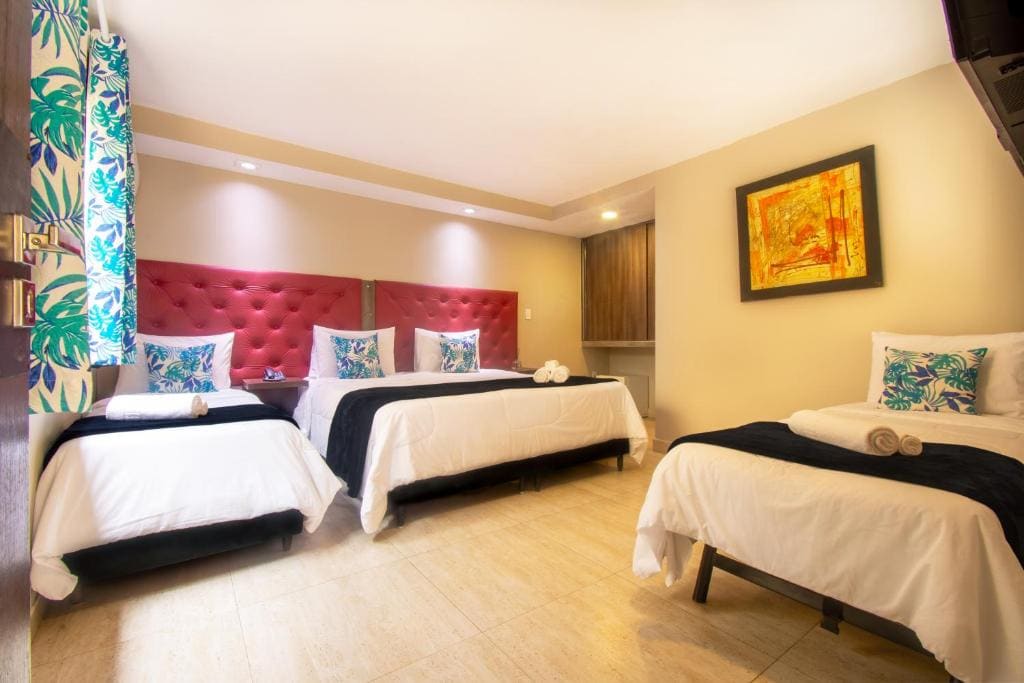 Quadruple Room room - Image 1