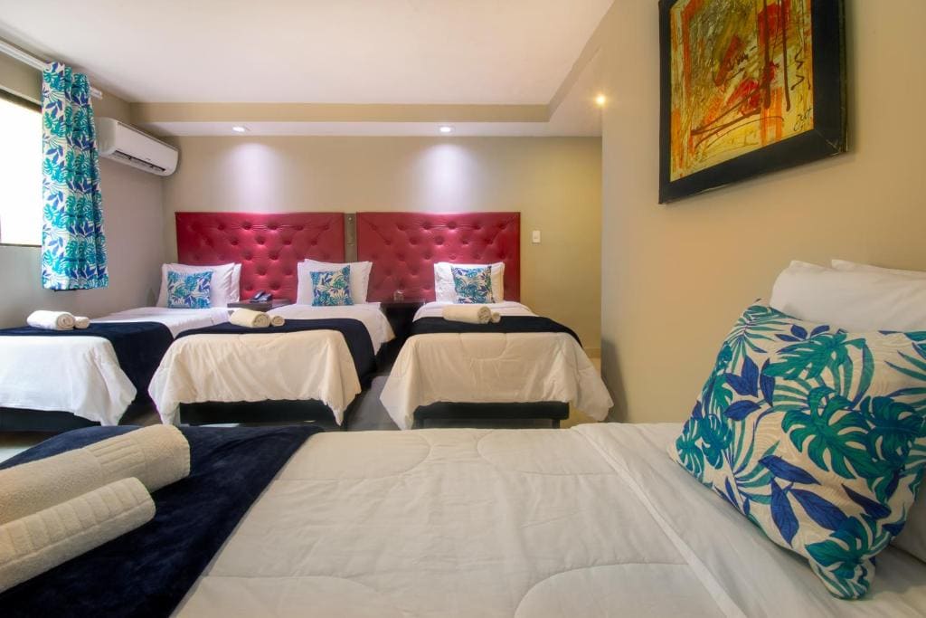 Quadruple Room room - Image 3