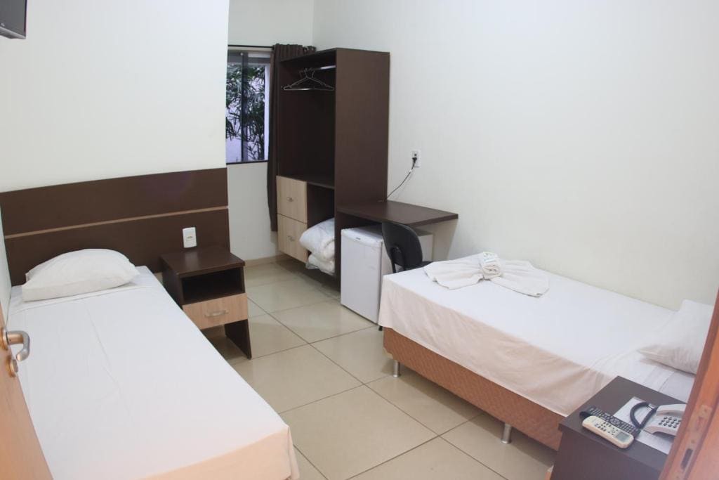 Standard Twin Room room - Image 1