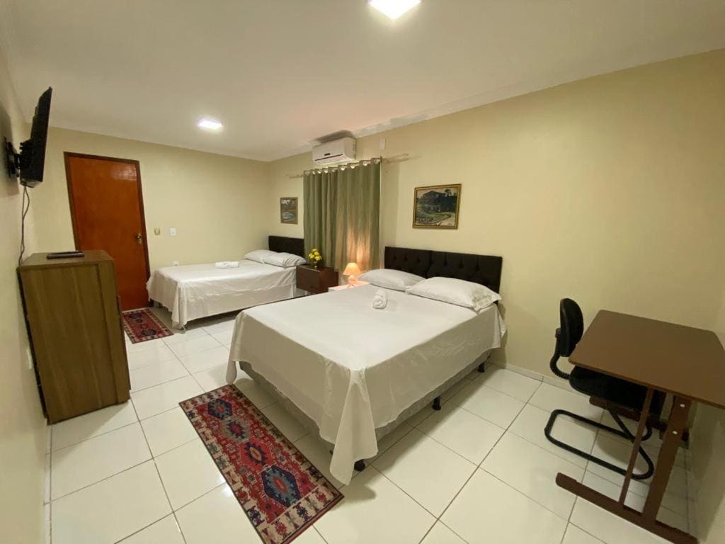 Superior Quadruple Room room - Image 1