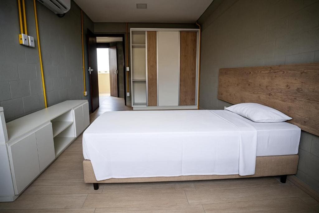 Deluxe Double Room with Side Sea View room - Image 2