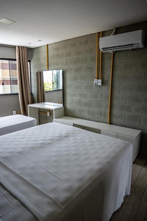 Deluxe Triple Room room - Image 3