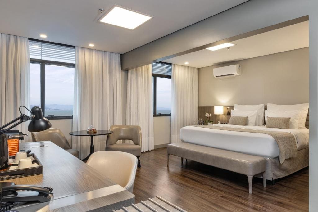 Premium Suite with Ocean View room - Image 1