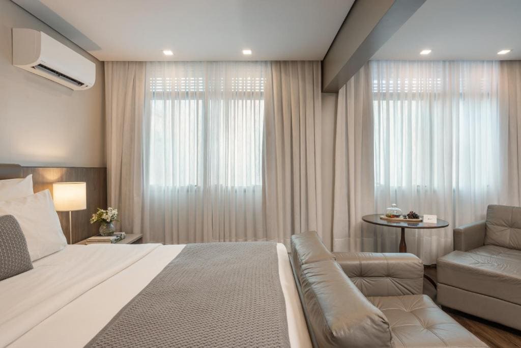 Executive Suite with Double Bed room - Image 1