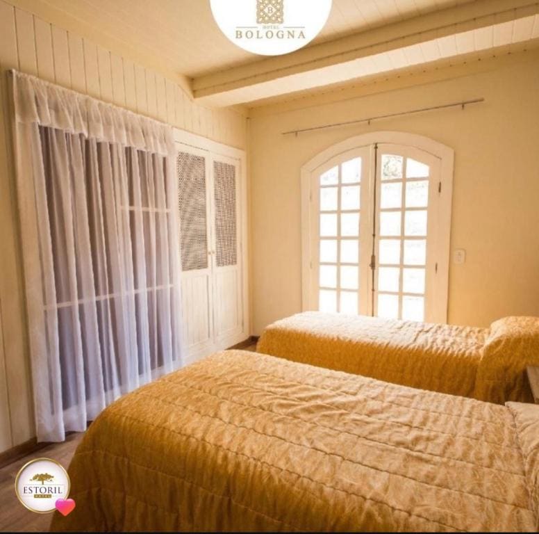 Triple Room with Balcony room - Image 2