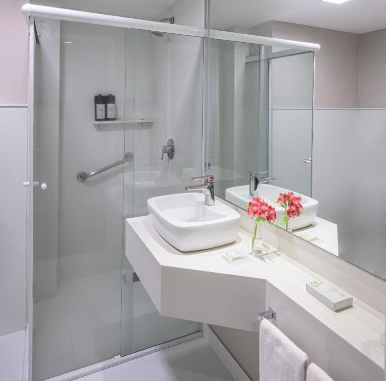 Superior Room with Double Bed room - Image 2