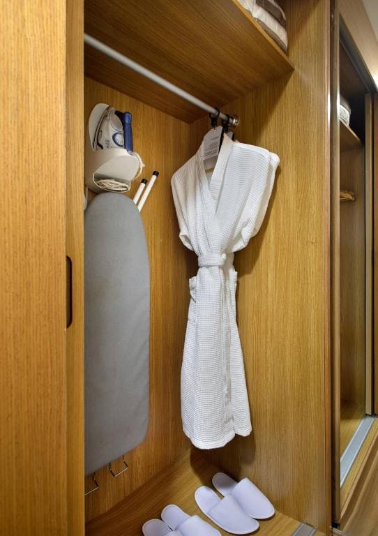 Standard Twin Room room - Image 1