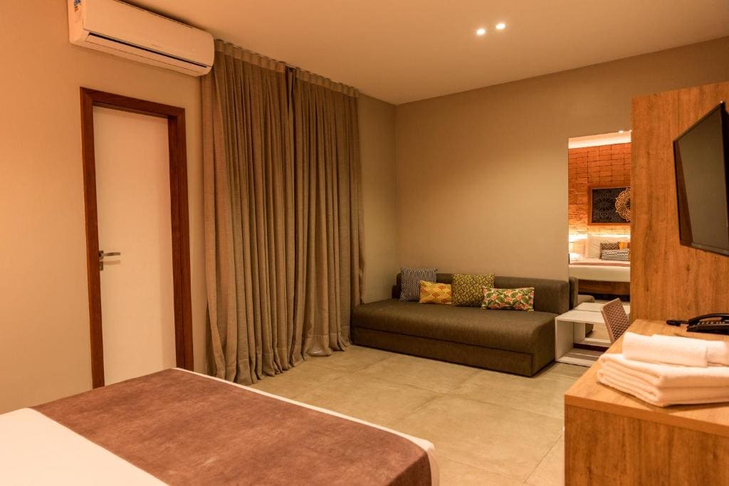 Family Room room - Image 3