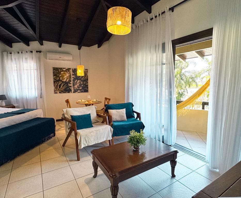 Deluxe Suite with Spa Bath room - Image 1