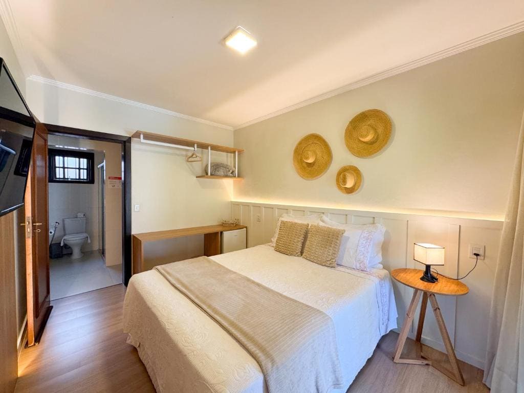 Suite with River View room - Image 3