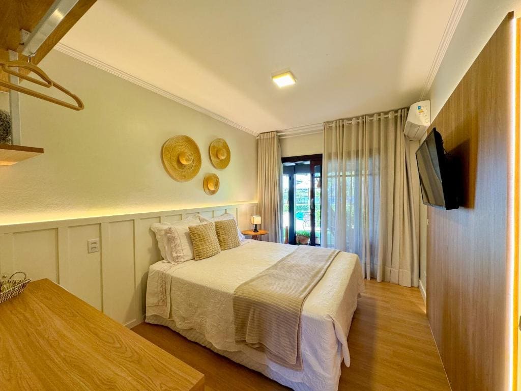 Suite with River View room - Image 2