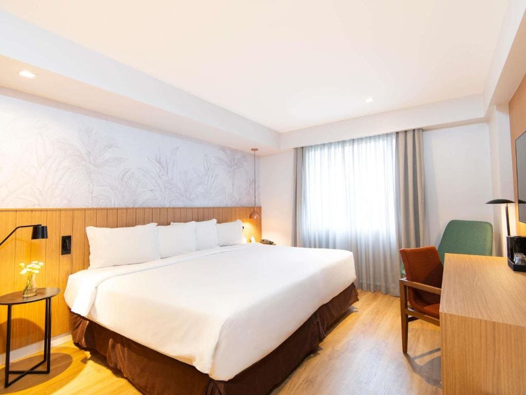 Deluxe King Room room - Image 1