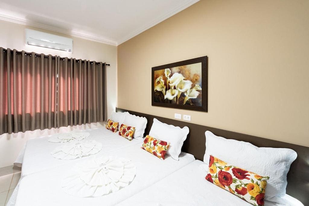Standard Quadruple Room room - Image 2