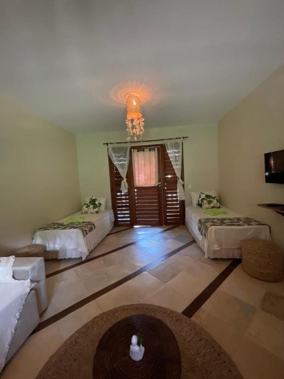 Quadruple Room with Sea View room - Image 2