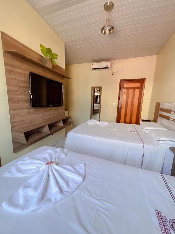 Comfort Triple Room room - Image 1