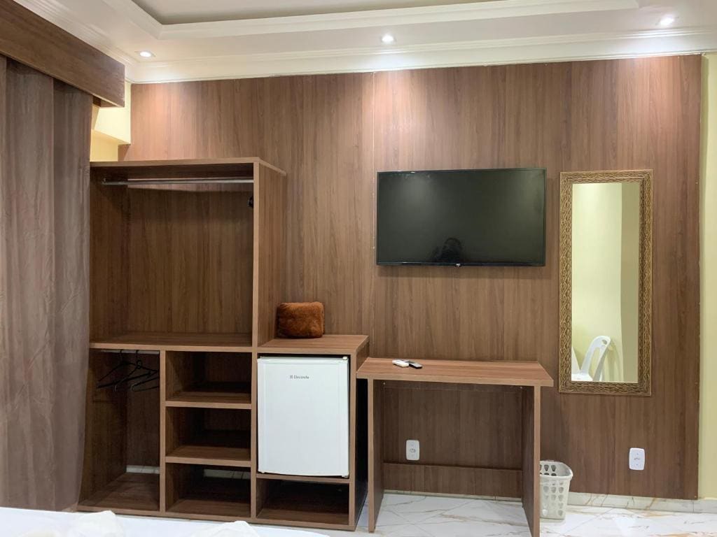 Deluxe Suite room - Image 3
