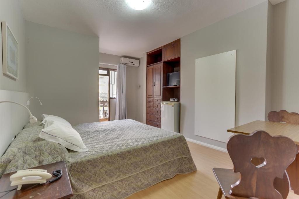Luxury Double Room with Partial Sea View room - Image 1