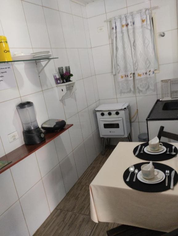 Apartment room - Image 1