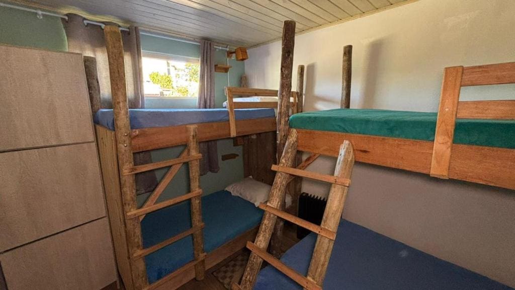 Family Room with Private Bathroom room - Image 1